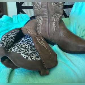 Avenue brown cowboy boots size 9.5
